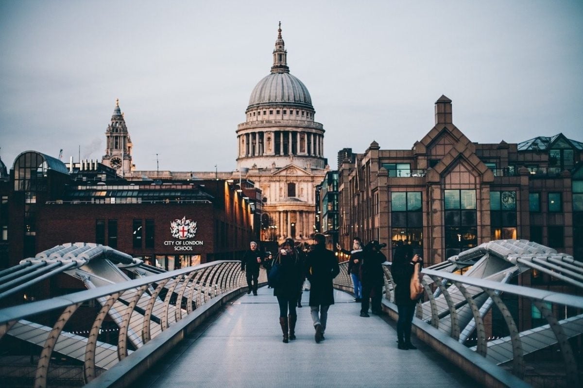 FTSE All-Share Index Live: Tech Companies Extend Gains