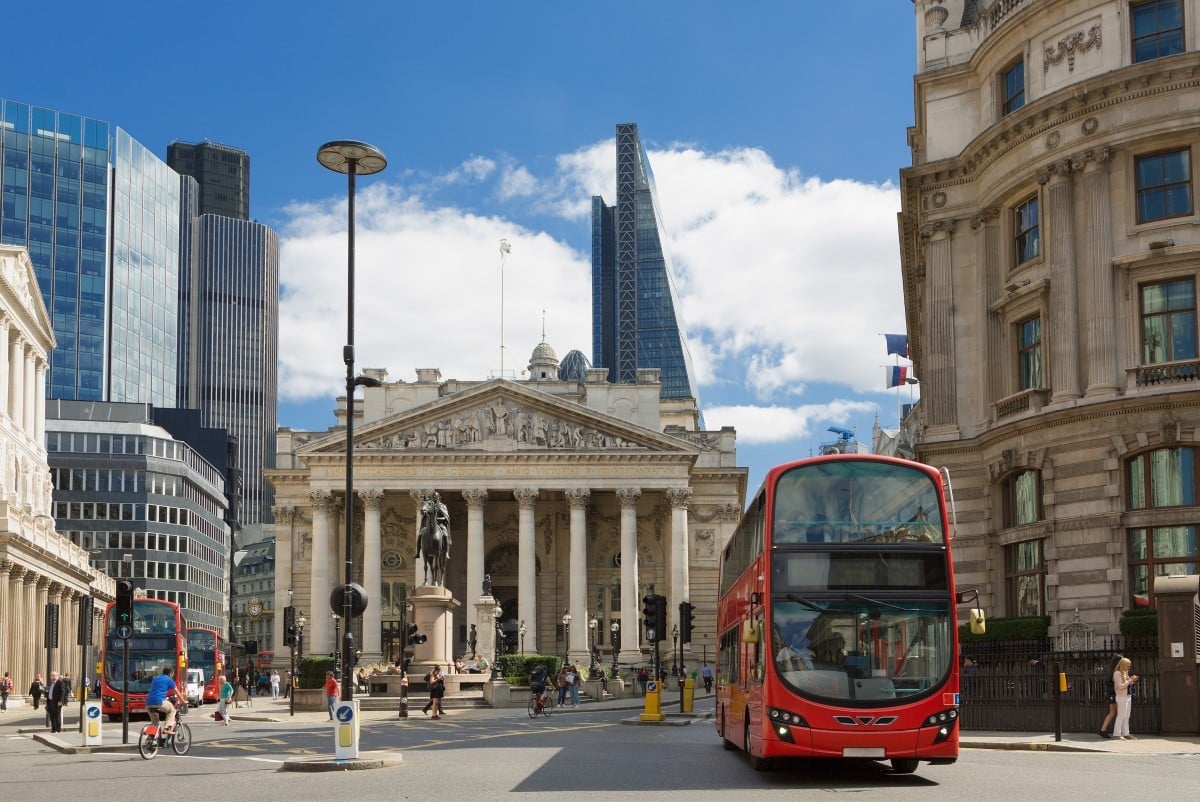 London Stock Market Today - Why Is FTSE 100 Declining?